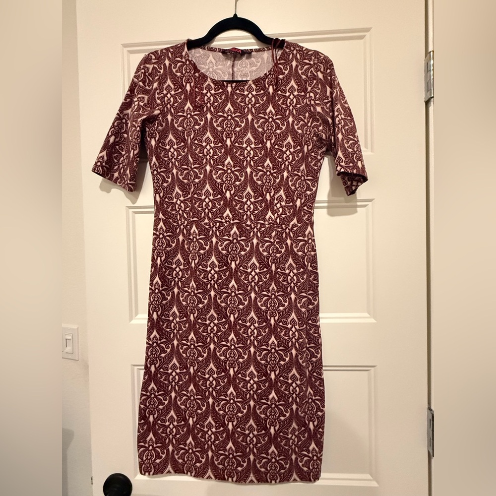 Elegant Burgundy Patterned Dress